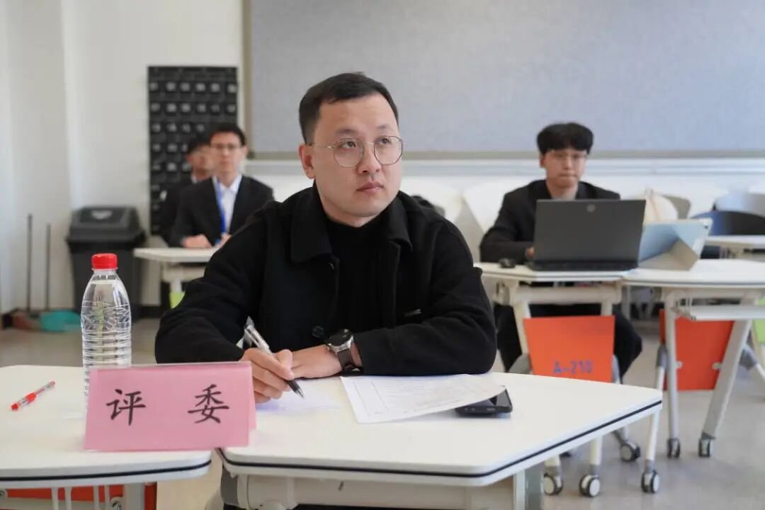 科技创新意识和团队协作精神