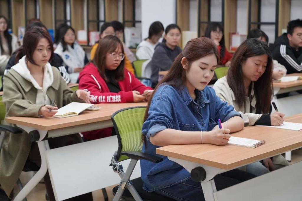 充分发挥青年先锋的示范引领作用